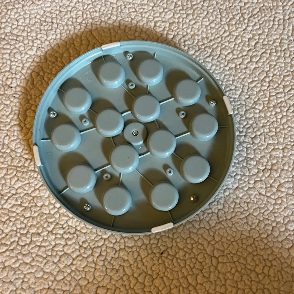 Puzzle feeder
